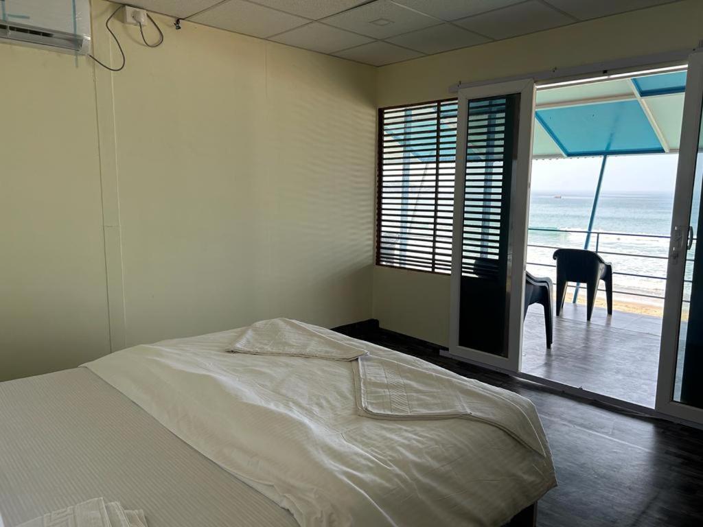 The Tito'S Blue Sky Beach Resort Agonda Exteriör bild
