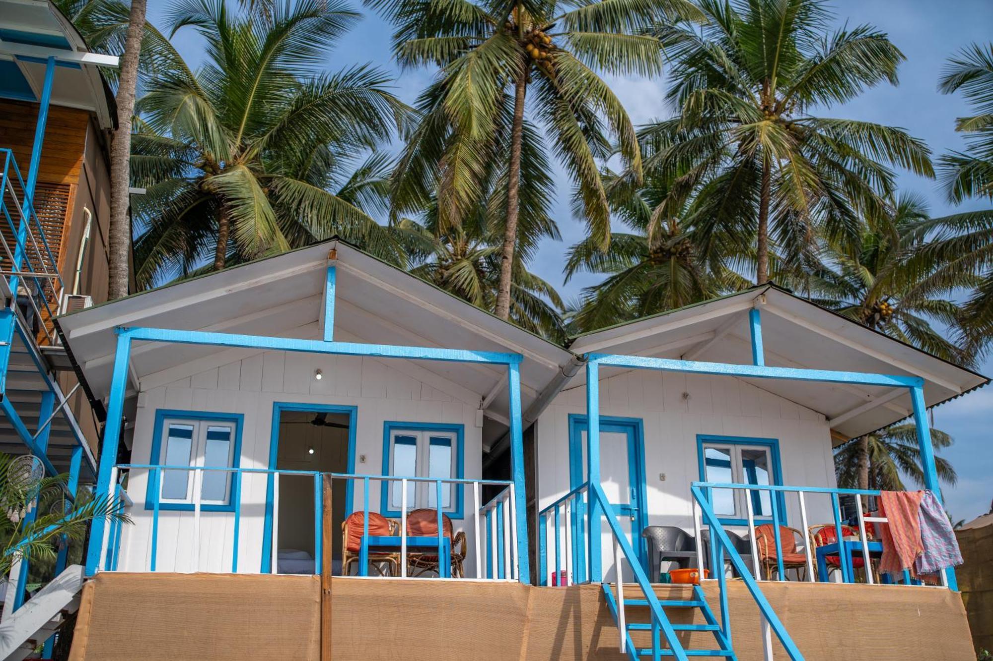 The Tito'S Blue Sky Beach Resort Agonda Exteriör bild